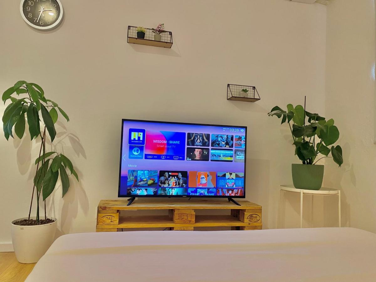 Lucas Central Oasis Studios 地拉那 外观 照片